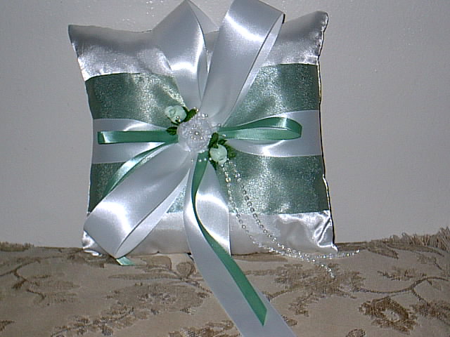 Item 154 Ring Pillow Satin