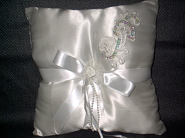 Item 154 Chirvoni Collection Ring Pillow Satin